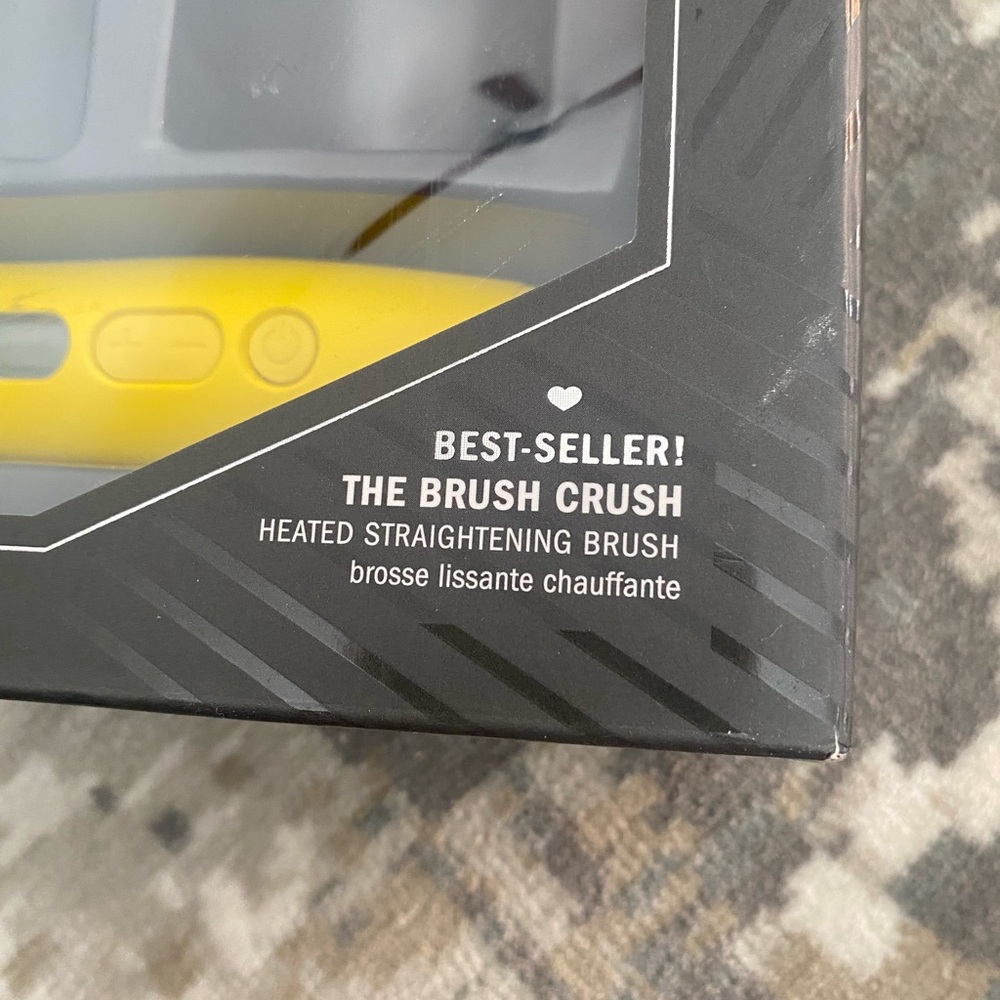 DryBar The Brush Crush NIB and hair clips - Picture 3 of 5